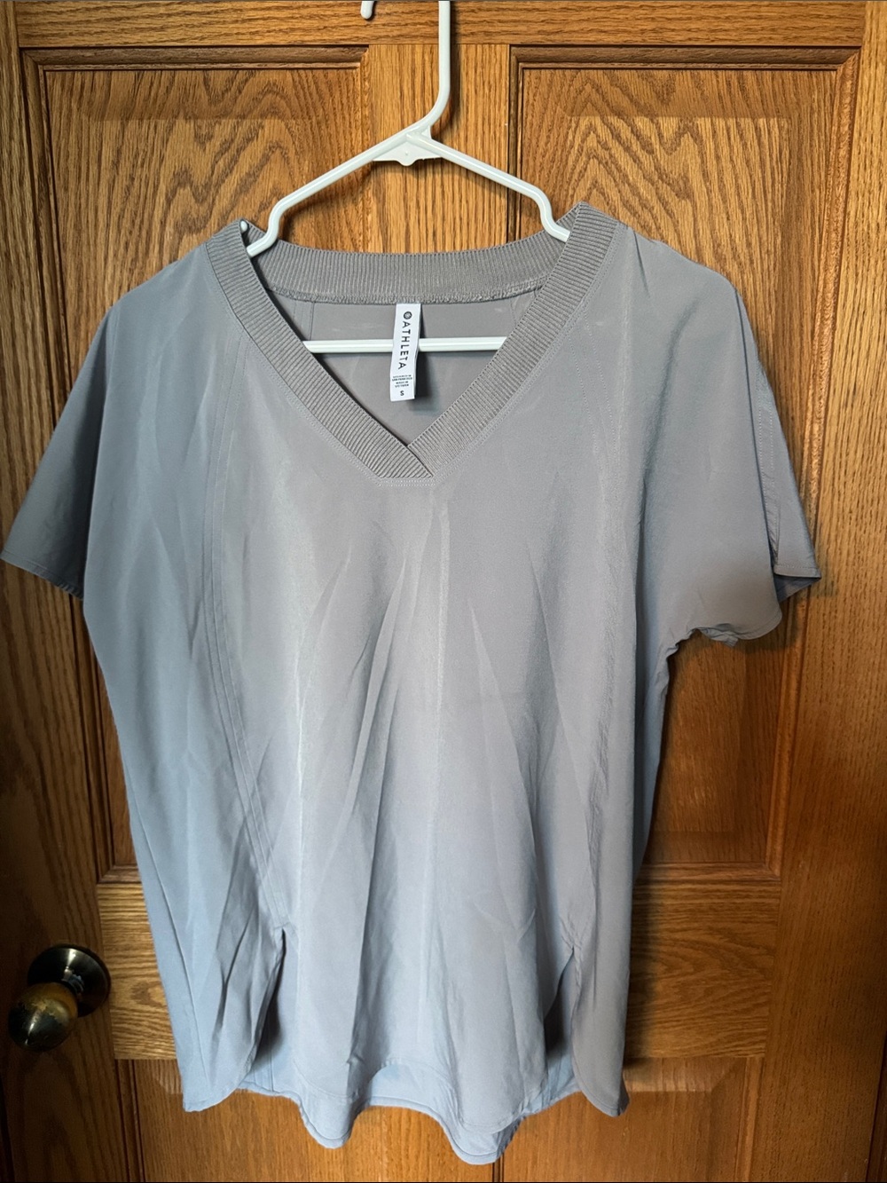 Athleta Light Gray V-Neck Short Sleeve Tee